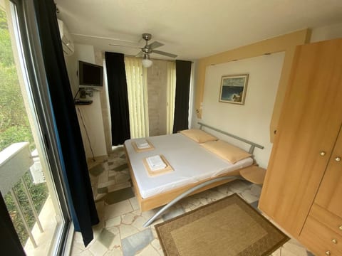Charmantes Appartement im Pinienwald