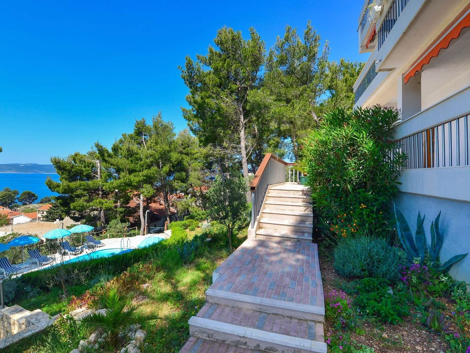 Strandnahe, klimatisierte Ferienwohnung - Baška Voda