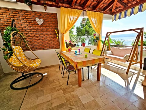 Wohnung in Jesenice mit Terrasse