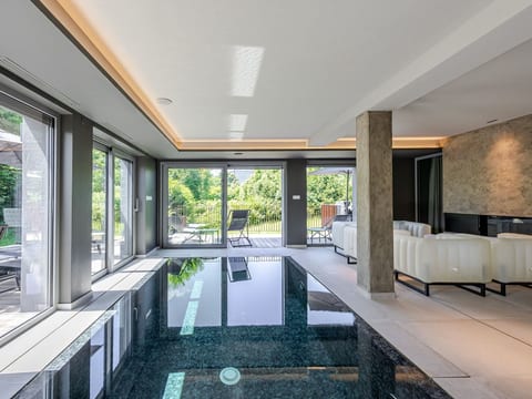 Loge aux Loups, Innenpool, Sauna, nahe am See