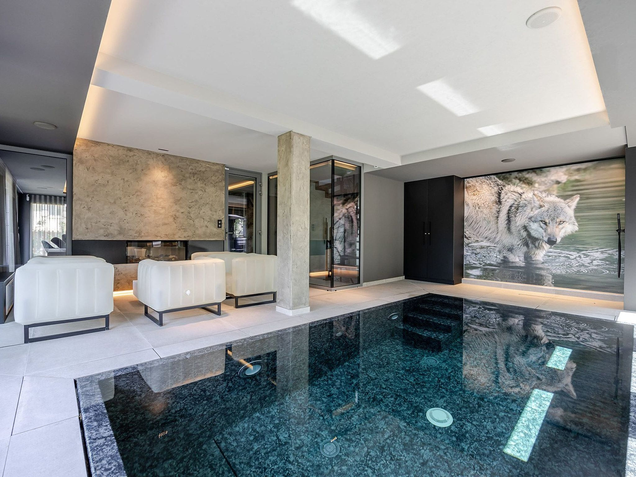 Loge aux Loups, Innenpool, Sauna, nahe am See