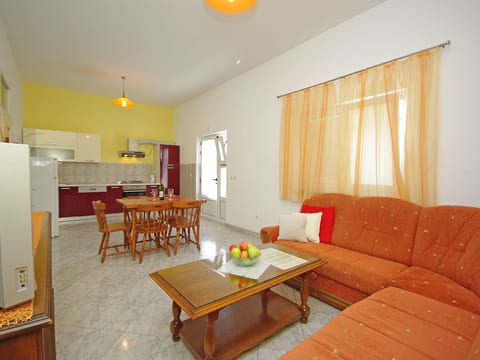 für 4 Personen ca. 60 m² in Podstrana, Dalmatien (Gespanschaft Split-Dalma