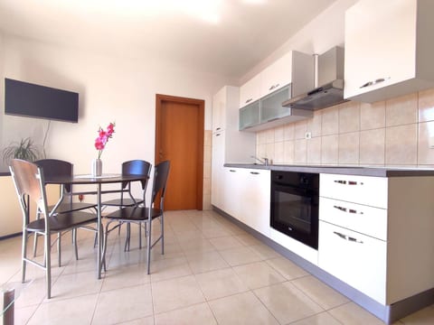 für 4 Personen ca. 40 m² in Podstrana, Dalmatien (Gespanschaft Split-Dalma
