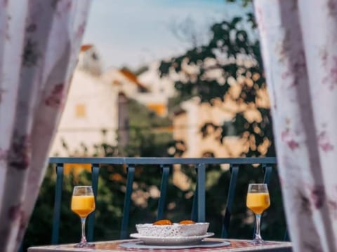 "Esthera 1" mit Balkon