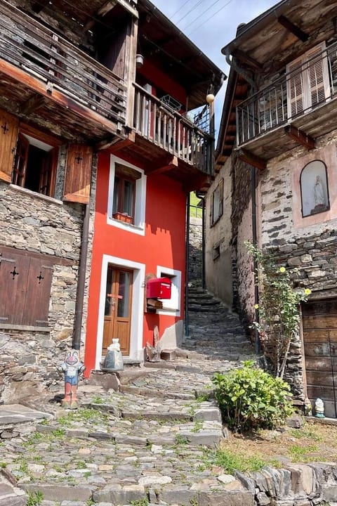 Entdecken Sie den Charme von Casa Clementina in Indemini