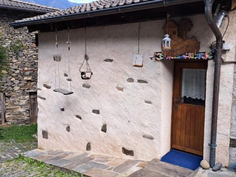 Entdecken Sie den Charme von Casa Clementina in Indemini