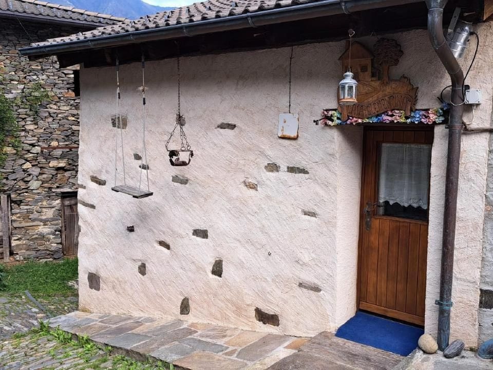 Entdecken Sie den Charme von Casa Clementina in Indemini - Gambarogno