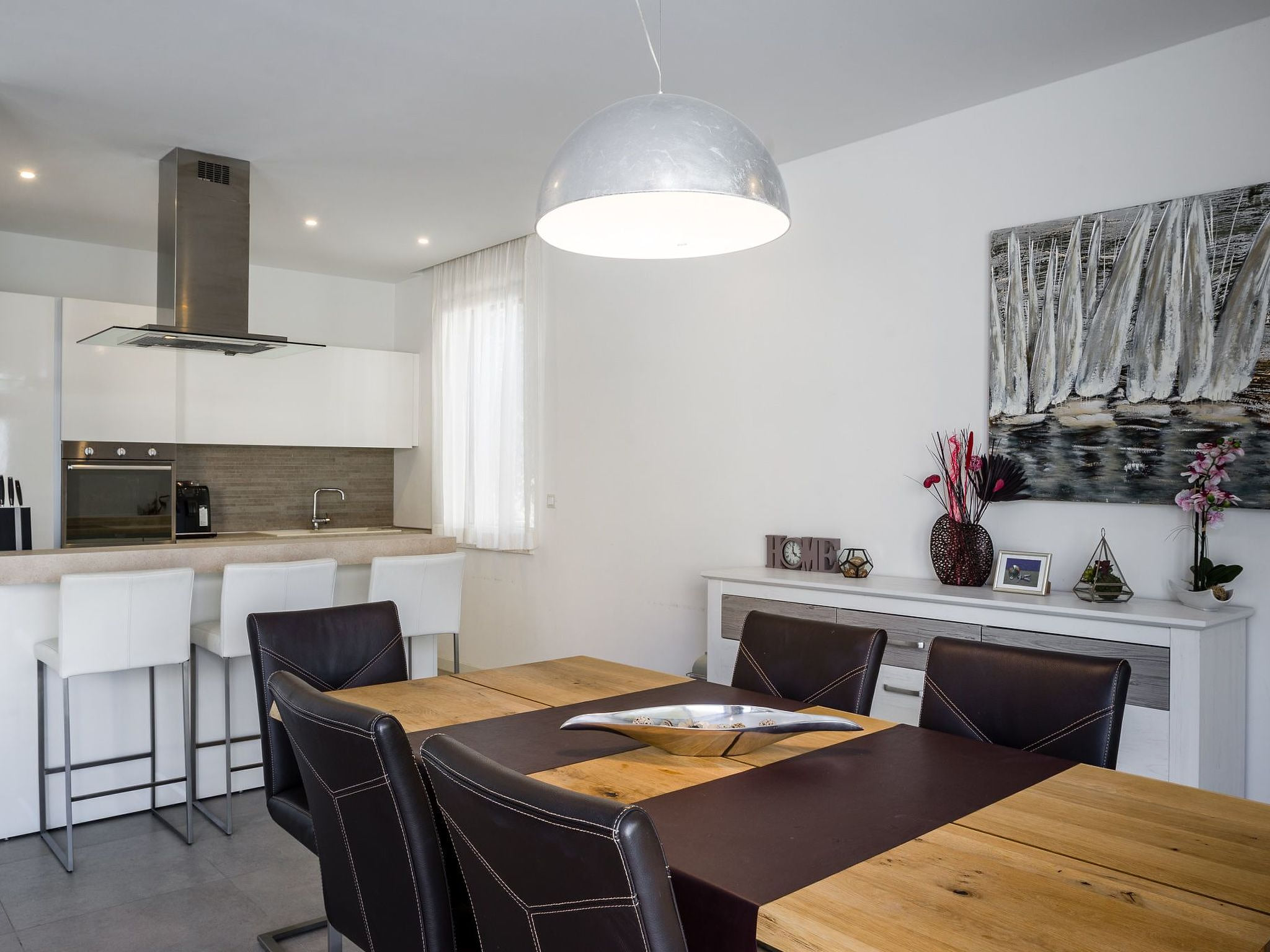 Modernes Apartment in Slatine mit privatem Parkplatz