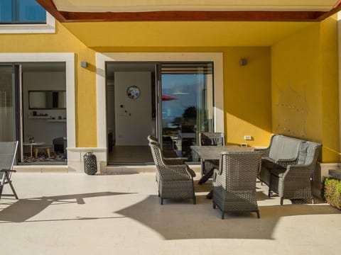 Luxuriöse Villa Golden D am Strand mit Pool