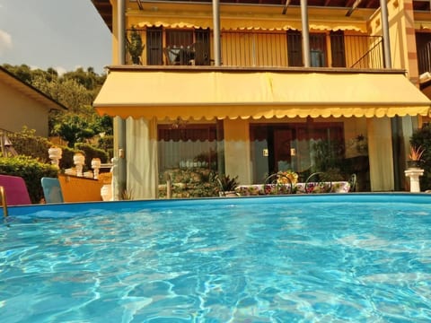Villa Paradiso, 200 m² Ferienhaus