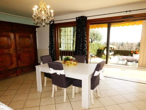 Villa Paradiso, 200 m² Ferienhaus