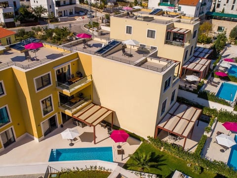 Luxuriöse Villa am Strand mit 6 Schlafzimmern Golden A