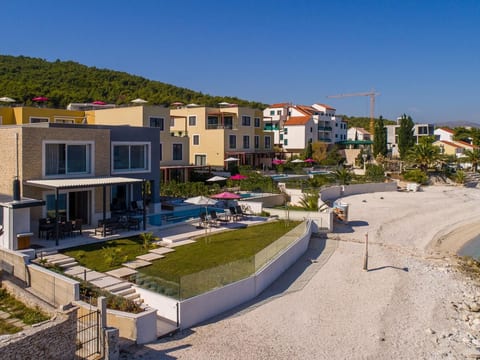 Luxuriöse Villa am Strand mit 6 Schlafzimmern Golden A
