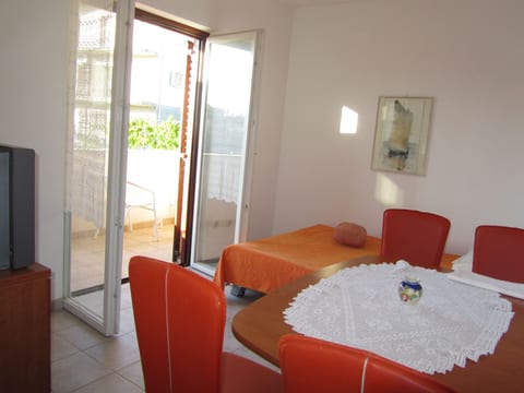 mit Balkon