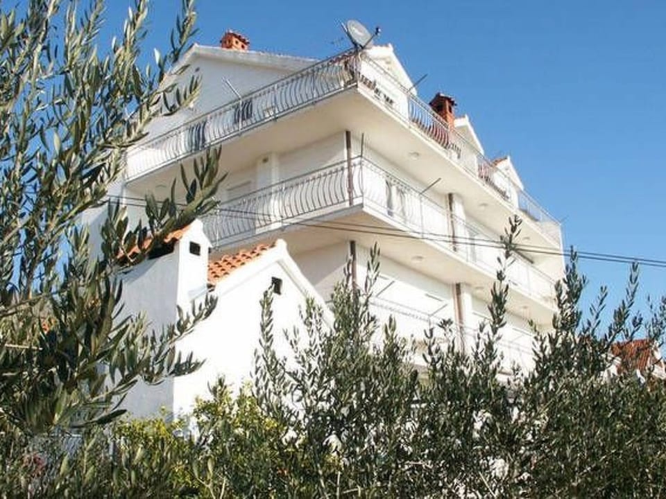 Gemütliche Wohnung in Seget Donji mit Grill und Garten - Trogir