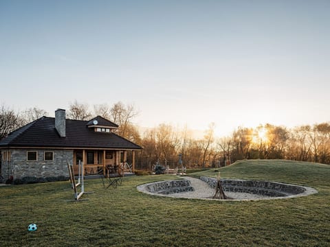 Hobbit House