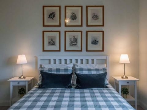 Elegante Penthouse-Wohnung mit Seeblick