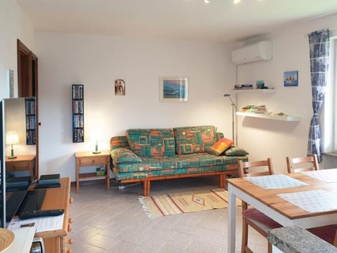 in Varazze mit Garten und Parkplatz