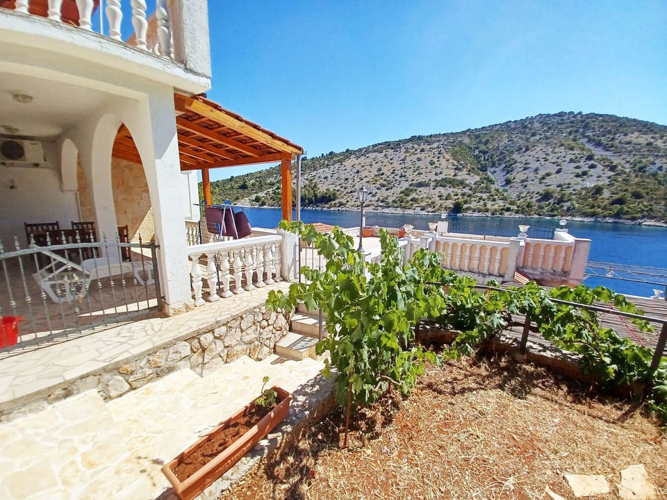 Wohnung Carmen 4 direkt am Strand - Vinišće