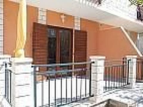 Apartment mit Balkon