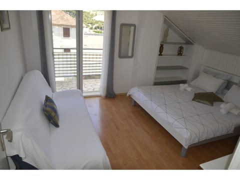 Geräumige Wohnung mit Meerblick