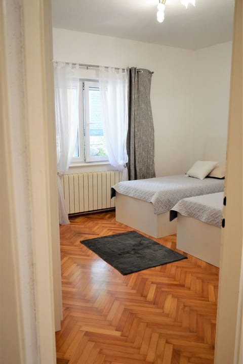 Wohnung mit Balkon
