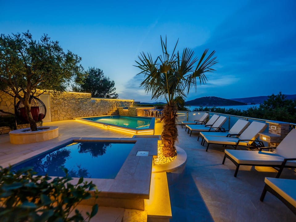 Strandnahes Ferienhaus mit Garten in Ražanj - Ražanj