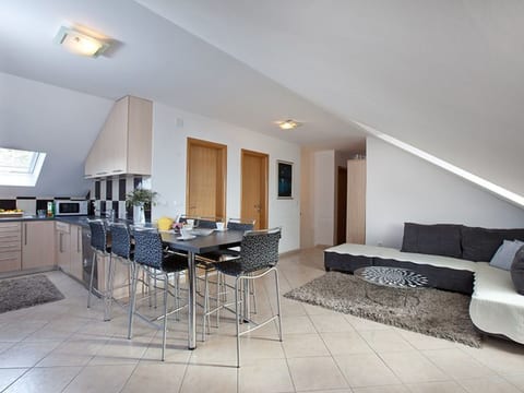 Mélanie Penthouse in einer Villa direkt am Strand
