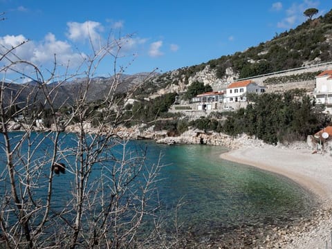 Mélanie Penthouse in einer Villa direkt am Strand