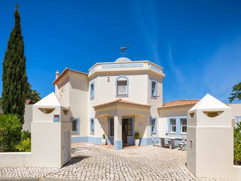 Luxuriöse Villa - Privater Pool und schöner Garten
