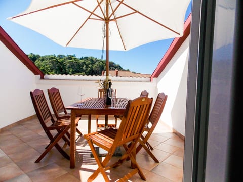 mit Terrasse für 9 Personen