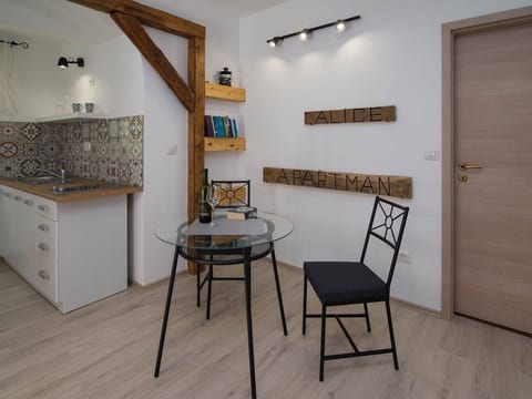 Schöne Wohnung in Veli Lošinj mit Garten