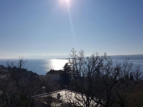 Wohnung in Dramalj mit Möbliertem Balkon