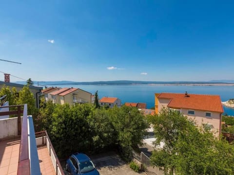 Appartement in Dramalj mit Möbliertem Balkon und Neben dem Strand