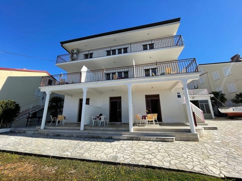Apartman Luky 5