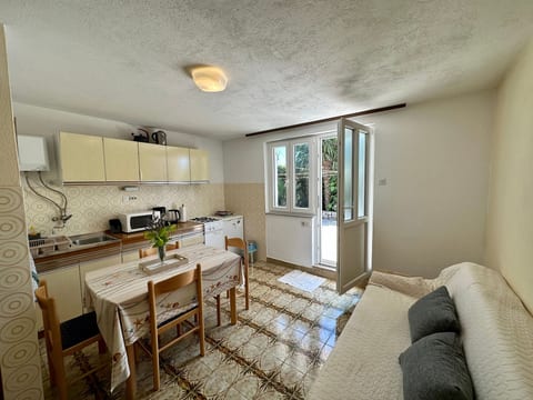 Apartment Mona 2