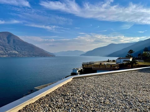 Lago Moments