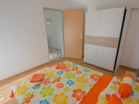 Wohnung in Dramalj mit Möbliertem Balkon