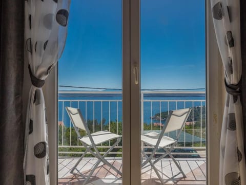 in Dramalj mit Eigenem Balkon
