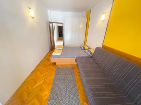 Appartement in Jadranovo mit Terrasse, Grill und Garten
