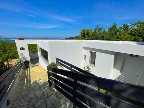 in Crikvenica mit Grill, Terrasse und Garten
