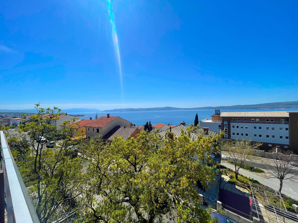 Wohnung in Crikvenica mit Möbliertem Balkon - Crikvenica