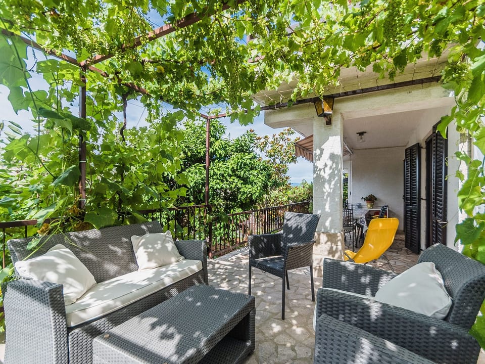 Schöne Erdgeschosswohnung mit Sonnenterrasse - Crikvenica