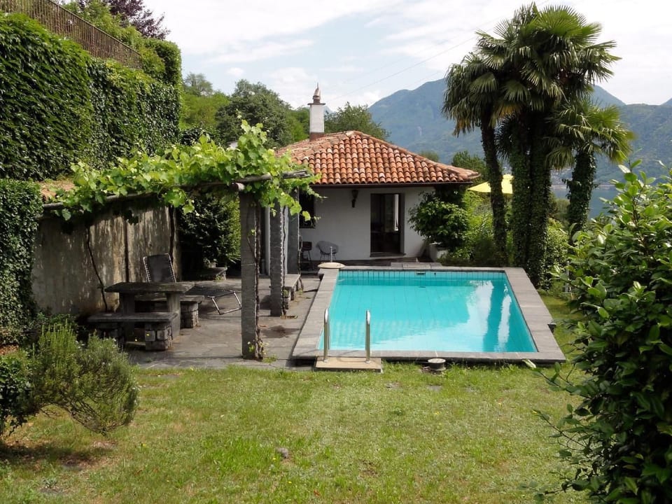 Casa Ranica con piscina - Vico Morcote