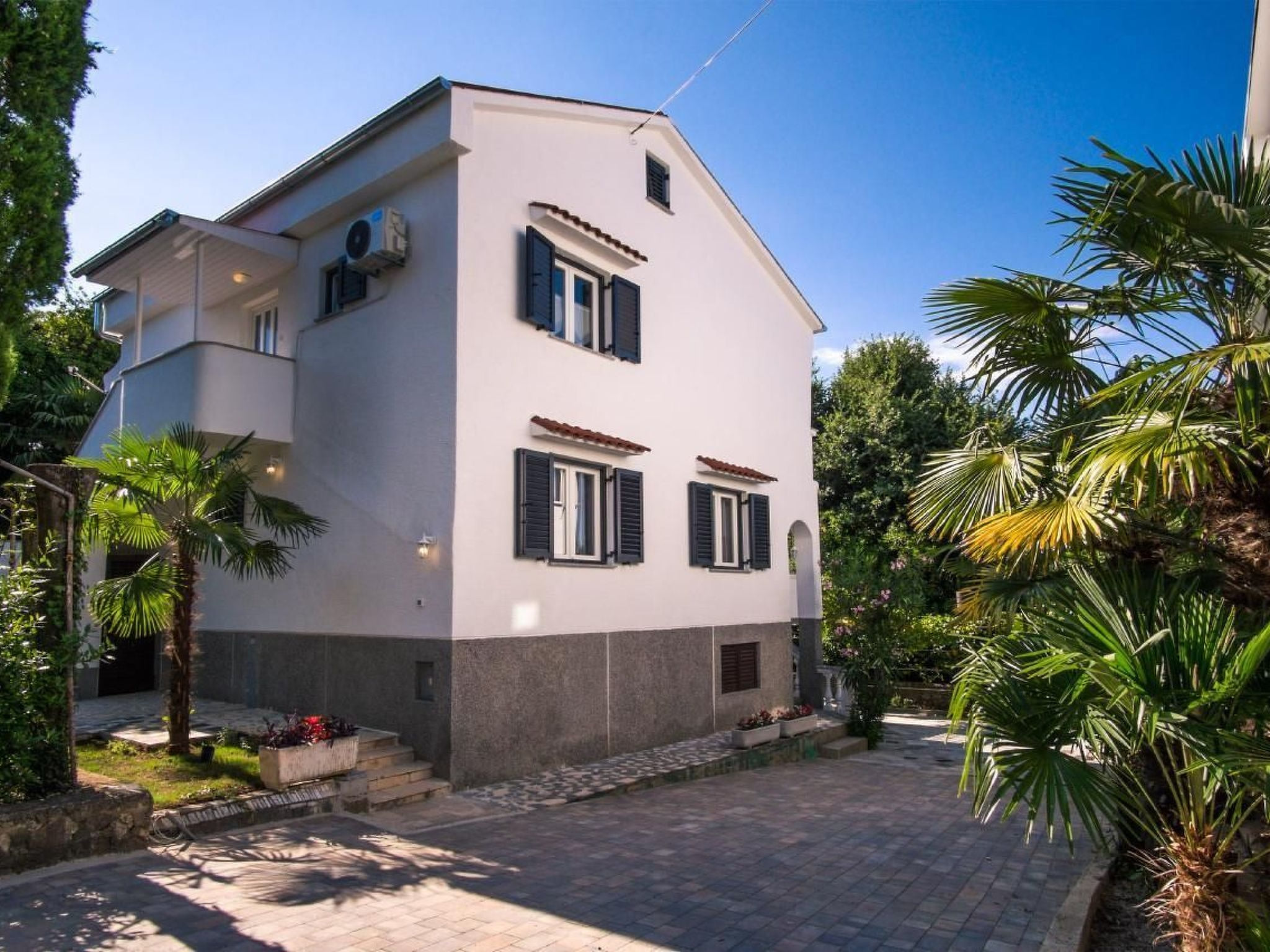 Apartment Nova Mira