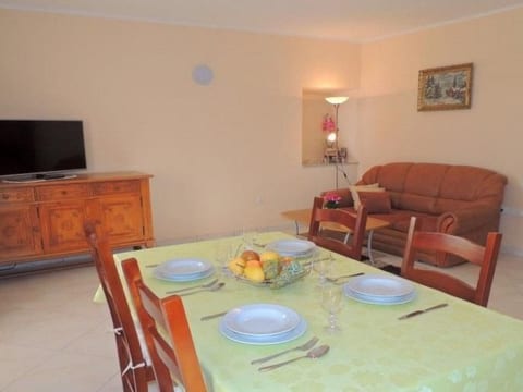 Große Wohnung in Gabonjin mit Eigener Terrasse
