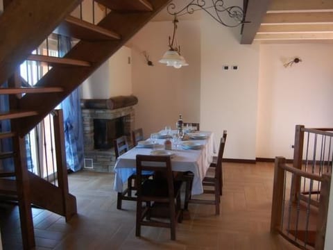 Rustikales Haus in ruhiger Lage mit  Seesicht