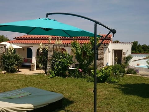 Villa More mit Pool