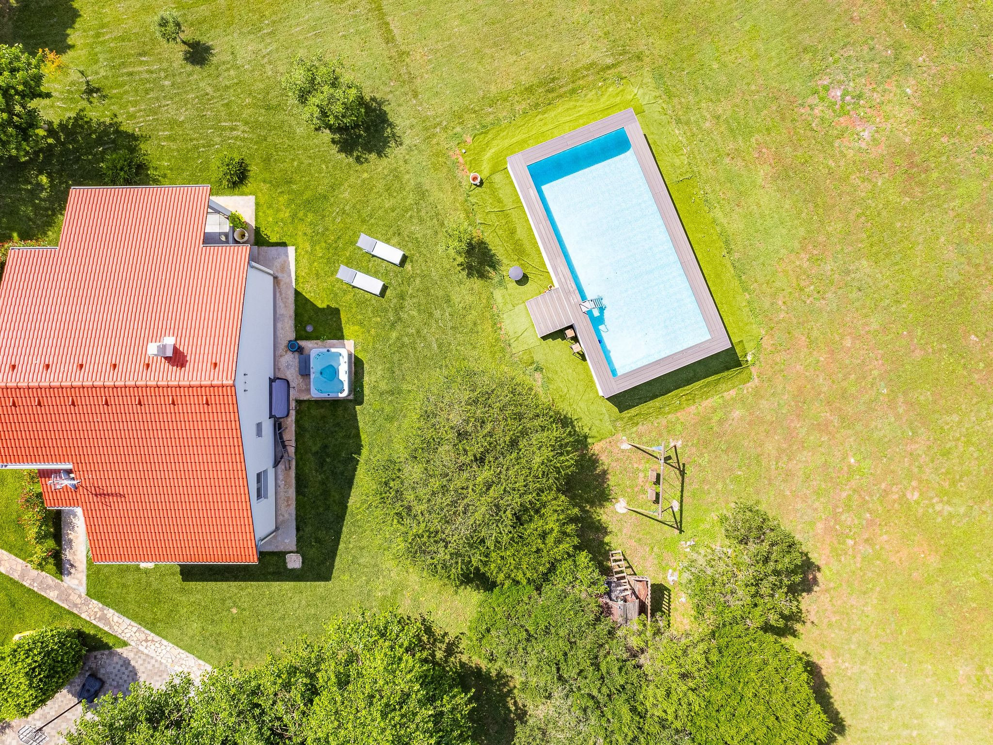 mit privatem Garten und Terrasse