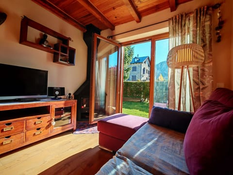 Wohnung mit privatem Garten und gemütlichem Puig Falcó 2 Vall de Boí